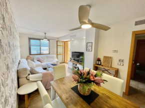 Modern 2-Floor Penthouse with Sea Views - Sleeps 7, Finestrat